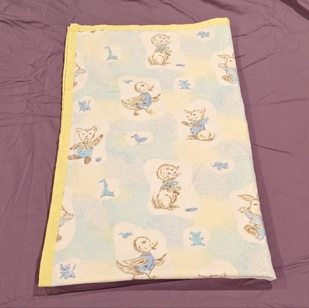 VINTAGE handmade baby blanket quilt 37.5”x60”